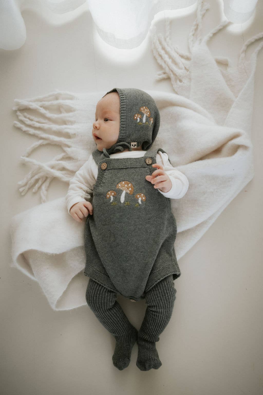 Annie & Charles - Kötött szett- Gombás