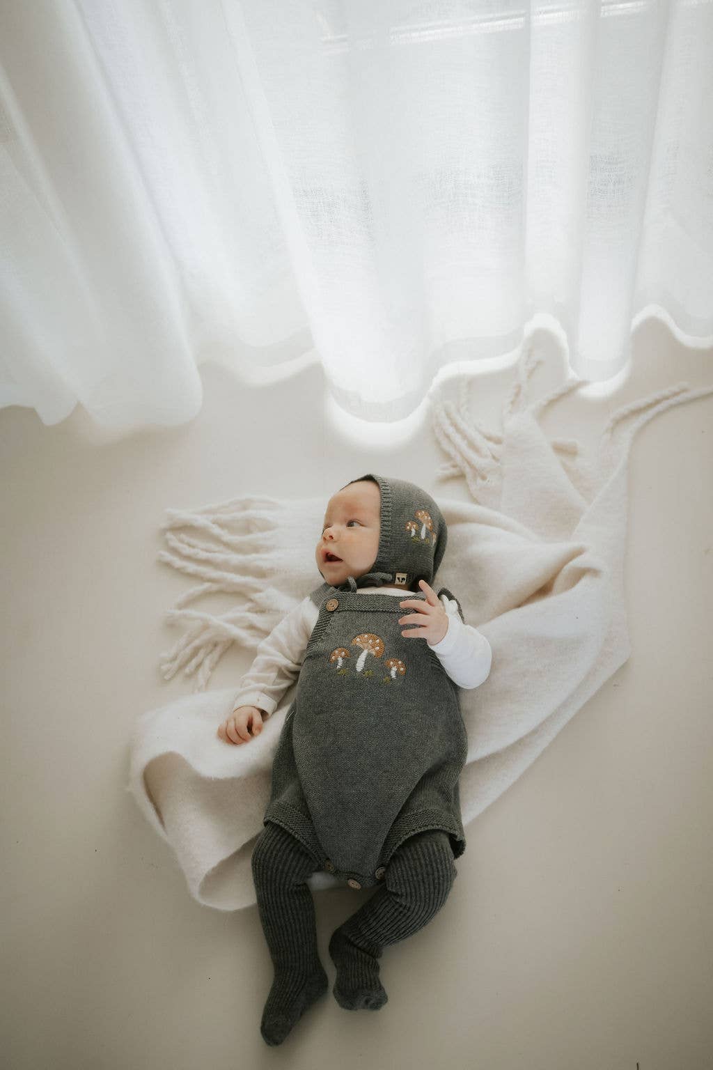 Annie & Charles - Kötött szett- Gombás